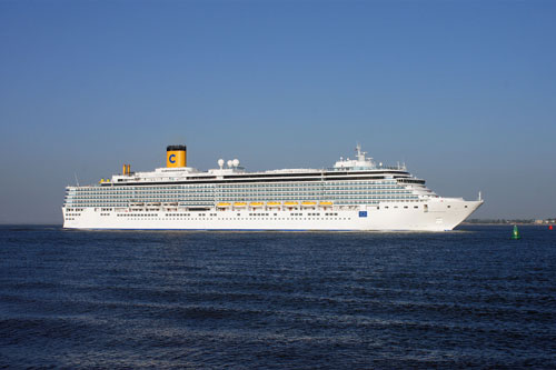 COSTA DELIZIOSA passing Felixstowe - Photo: © Ian Boyle, 4th June 2010 - www.simplonpc.co.uk