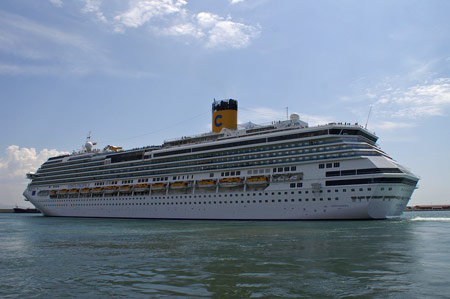 COSTA PACIFICA at Palma - Photo: © Ian Boyle, 26th August 2009