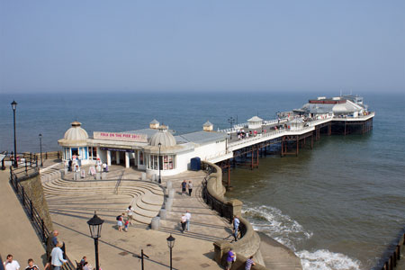 Cromer Pier - www.simplonpc.co.uk - 23rd April 2011