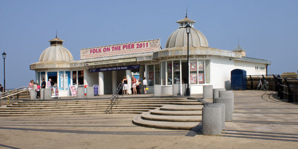 Cromer Pier - www.simplonpc.co.uk - 23rd April 2011