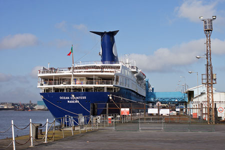 Ocean Countess at Tilbury - Photo:  Ian Boyle, 15th April 2010