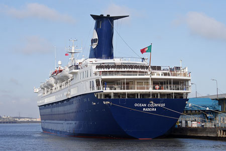 Ocean Countess at Tilbury - Photo:  Ian Boyle, 15th April 2010