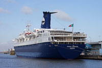 Ocean Countess at Tilbury - Photo:  Ian Boyle, 15th April 2010