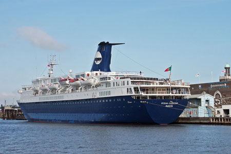 Ocean Countess at Tilbury - Photo:  Ian Boyle, 15th April 2010