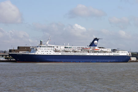 Ocean Countess at Tilbury - Photo:  Ian Boyle, 15th April 2010