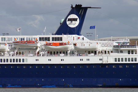 Ocean Countess at Tilbury - Photo:  Ian Boyle, 15th April 2010