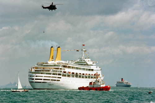 CANBERRA - D-Day 50th - Photo: ©1994 Ian Boyle - www.simplonpc.co.uk