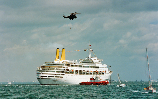 CANBERRA - D-Day 50th - Photo: ©1994 Ian Boyle - www.simplonpc.co.uk