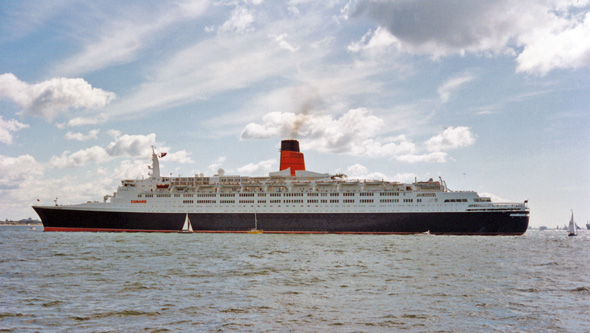 QUEEN ELIZABETH 2 - D-Day 50th - Photo: ©1994 Ian Boyle - www.simplonpc.co.uk