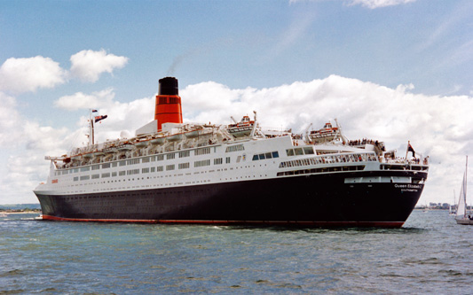 QUEEN ELIZABETH 2 - D-Day 50th - Photo: ©1994 Ian Boyle - www.simplonpc.co.uk