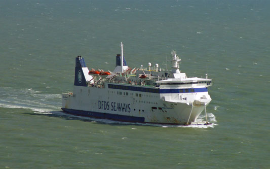 DEAL SEAWAYS - DFDS - www.simplonpc.co.uk - Photo: ©2012 Ian Boyle