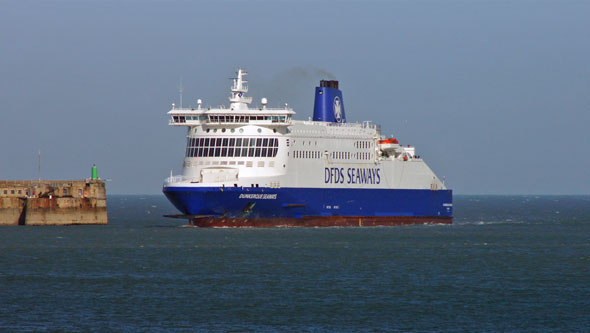 DUNKERQUE SEAWAYS - DFDS - www.simplonpc.co.uk - Photo: ©2012 Ian Boyle