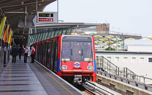 DLR - Straford - Photo: © Ian Boyle, 17th June 2014 - www.simplonpc.co.uk