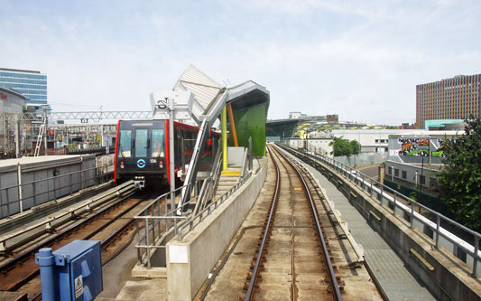 DLR - Straford - Photo: © Ian Boyle, 17th June 2014 - www.simplonpc.co.uk