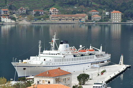 Adriatic Cruises DALMACIYA - www.simplonpc.co.uk - Photo: © Ian Boyle