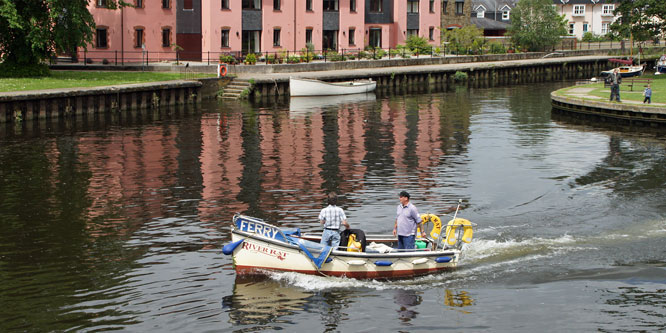 RiverRat - Totnes Water Taxi - Photo: ©2012 Ian Boyle - www.simplonpc.co.uk