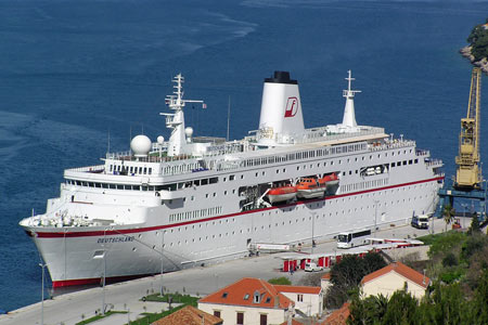 Deutschland at Dubrovnik in 2005 - Photos:  Neven Jerkovic