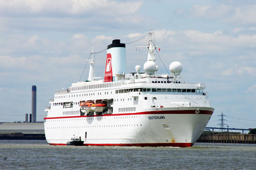 DEUTSCHLAND - Peter Deilmann - www.simplonpc.co.uk - Photo:  Ian Boyle, 25th June 2014, Gravesend