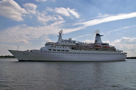 DISCOVERY - www.simplonpc.co.uk - Photo:  Ian Boyle, Harwich, 31st May 2008