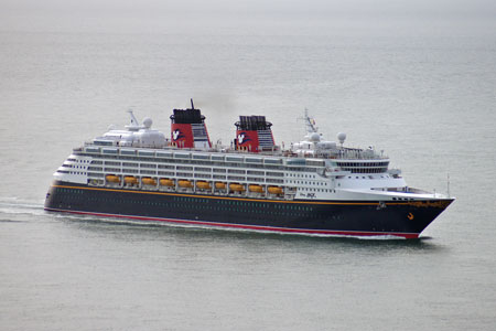 DISNEY MAGIC at Dover - Photo: © Ian Boyle, 6th July 2010 - www.simplonpc.co.uk