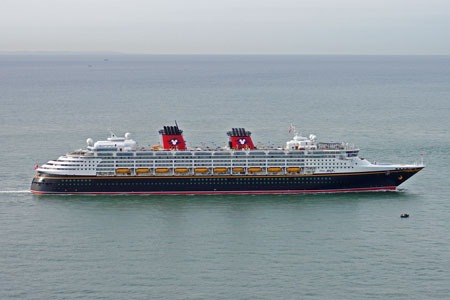 DISNEY MAGIC at Dover - Photo: © Ian Boyle, 6th July 2010 - www.simplonpc.co.uk