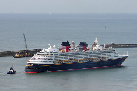 DISNEY MAGIC at Dover - Photo: © Ian Boyle, 6th July 2010 - www.simplonpc.co.uk