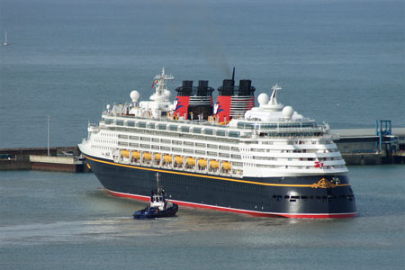 DISNEY MAGIC at Dover - Photo: © Ian Boyle, 6th July 2010 - www.simplonpc.co.uk