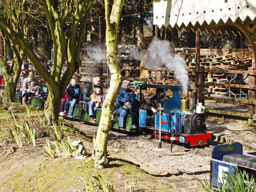 East Herts Miniature Railway - Photo: © Ian Boyle, 2nd April 2013 -  www.simplonpc.co.uk