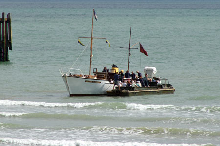 William Allchorn & DUKW - WW2 Amphibious Vehicle - Allchorn Pleasure Boats - Eastbourne - Photo: ©2007 Copyright Ian Boyle/Simplon Postcards - www.simplonpc.co.uk