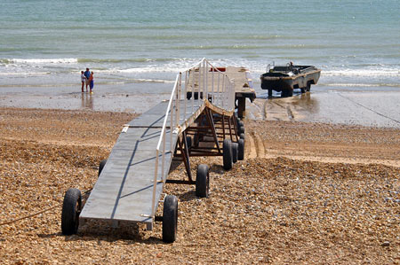 DUKW - WW2 Amphibious Vehicle - Allchorn Pleasure Boats - Eastbourne - Photo: ©2007 Copyright Ian Boyle/Simplon Postcards - www.simplonpc.co.uk