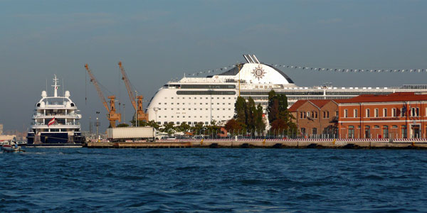 Venice - CELBRITY ECLIPSE Cruise - Photo: © Margaret Boyle, 12th October 2010 - www.simplonpc.co.uk