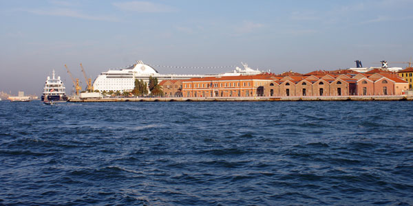 Venice - CELBRITY ECLIPSE Cruise - Photo: © Ian Boyle, 12th October 2010 - www.simplonpc.co.uk