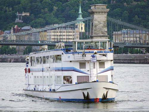 BUDAPEST - EMERALD SKY Cruise - Budapest-Bucharest - Photo: © Ian Boyle, 14th May 2016 - www.simplonpc.co.uk