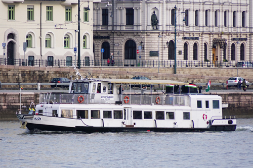 DUNAFOLDVAR - EMERALD SKY Cruise - Budapest-Bucharest - Photo: © Ian Boyle, 14th May 2016 - www.simplonpc.co.uk