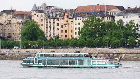 Legenda_160514 - EMERALD SKY Cruise - Budapest-Bucharest - Photo: © Ian Boyle, 14th May 2016 - www.simplonpc.co.uk