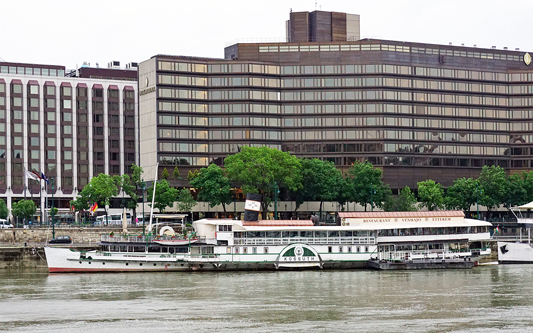 DS KOSSUTH - EMERALD SKY - Budapest-Bucharest - Photo: © Ian Boyle, 14th May 2016 - www.simplonpc.co.uk