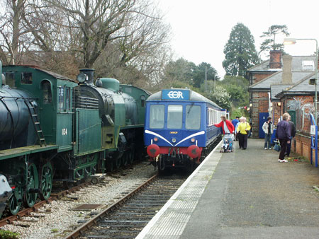 Epping-Ongar - Photo: ©2005 Ian Boyle - www.simplompc.co.uk - Simplon Postcards