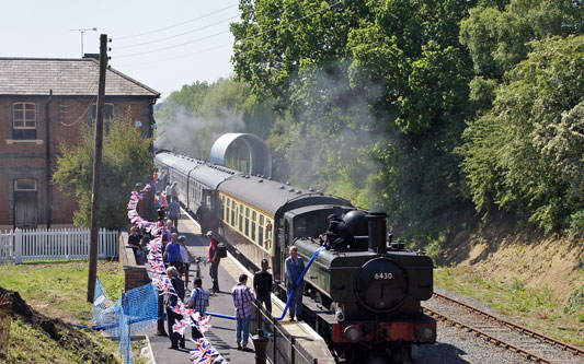 Epping Ongar Railway - Photo: ©2012 Ian Boyle - www.simplompc.co.uk - Simplon Postcards