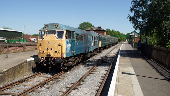 Epping Ongar Railway - Photo: ©2012 Ian Boyle - www.simplompc.co.uk - Simplon Postcards