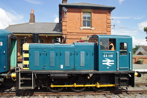 Epping Ongar Railway - Photo: ©2012 Ian Boyle - www.simplompc.co.uk - Simplon Postcards