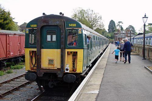 Epping Ongar Railway - Photo: ©2013 Ian Boyle - www.simplompc.co.uk - Simplon Postcards