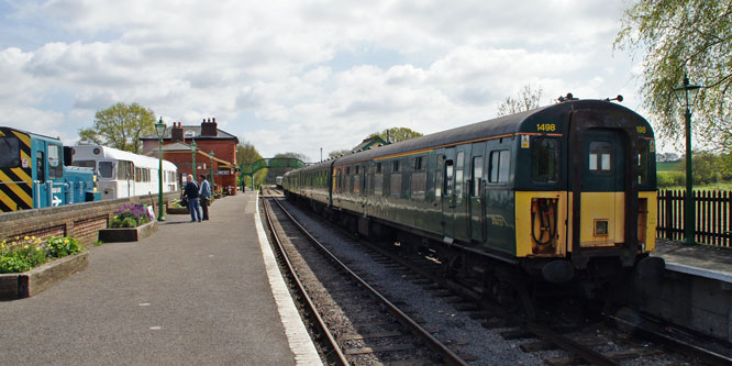 Epping Ongar Railway - Photo: ©2013 Ian Boyle - www.simplompc.co.uk - Simplon Postcards