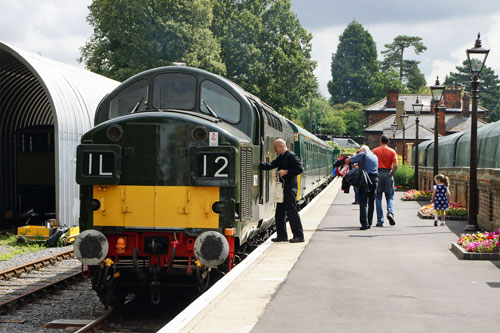 Epping Ongar Railway - Photo: ©2012 Ian Boyle - www.simplompc.co.uk - Simplon Postcards