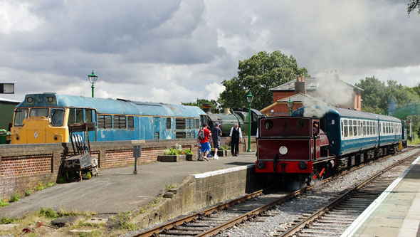 Epping Ongar Railway - Photo: ©2012 Ian Boyle - www.simplompc.co.uk - Simplon Postcards