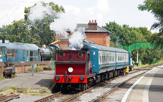 Epping Ongar Railway - Photo: ©2012 Ian Boyle - www.simplompc.co.uk - Simplon Postcards