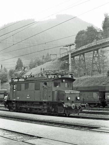 ÖBB Class 1080 - Photo: ©1974 Ian Boyle - www.simplompc.co.uk - Simplon Postcards