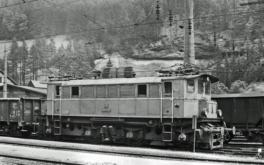 ÖBB Class 1245 - Photo: ©1974 Ian Boyle - www.simplompc.co.uk - Simplon Postcards