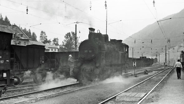 ÖBB Class 197 - Photo: ©1974 Ian Boyle - www.simplonpc.co.uk - Simplon Postcards