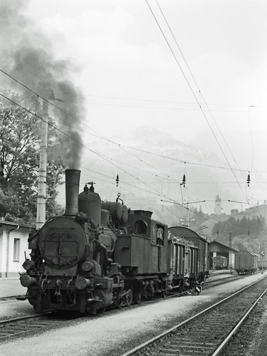 ÖBB Class 97 - Photo: ©1974 Ian Boyle - www.simplonpc.co.uk - Simplon Postcards