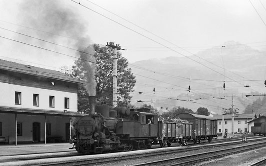 ÖBB Class 97 - Photo: ©1974 Ian Boyle - www.simplonpc.co.uk - Simplon Postcards